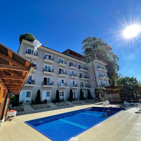 Astan Hotel Gagry Exterior photo