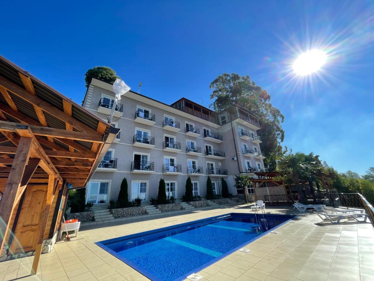Astan Hotel Gagry Exterior photo
