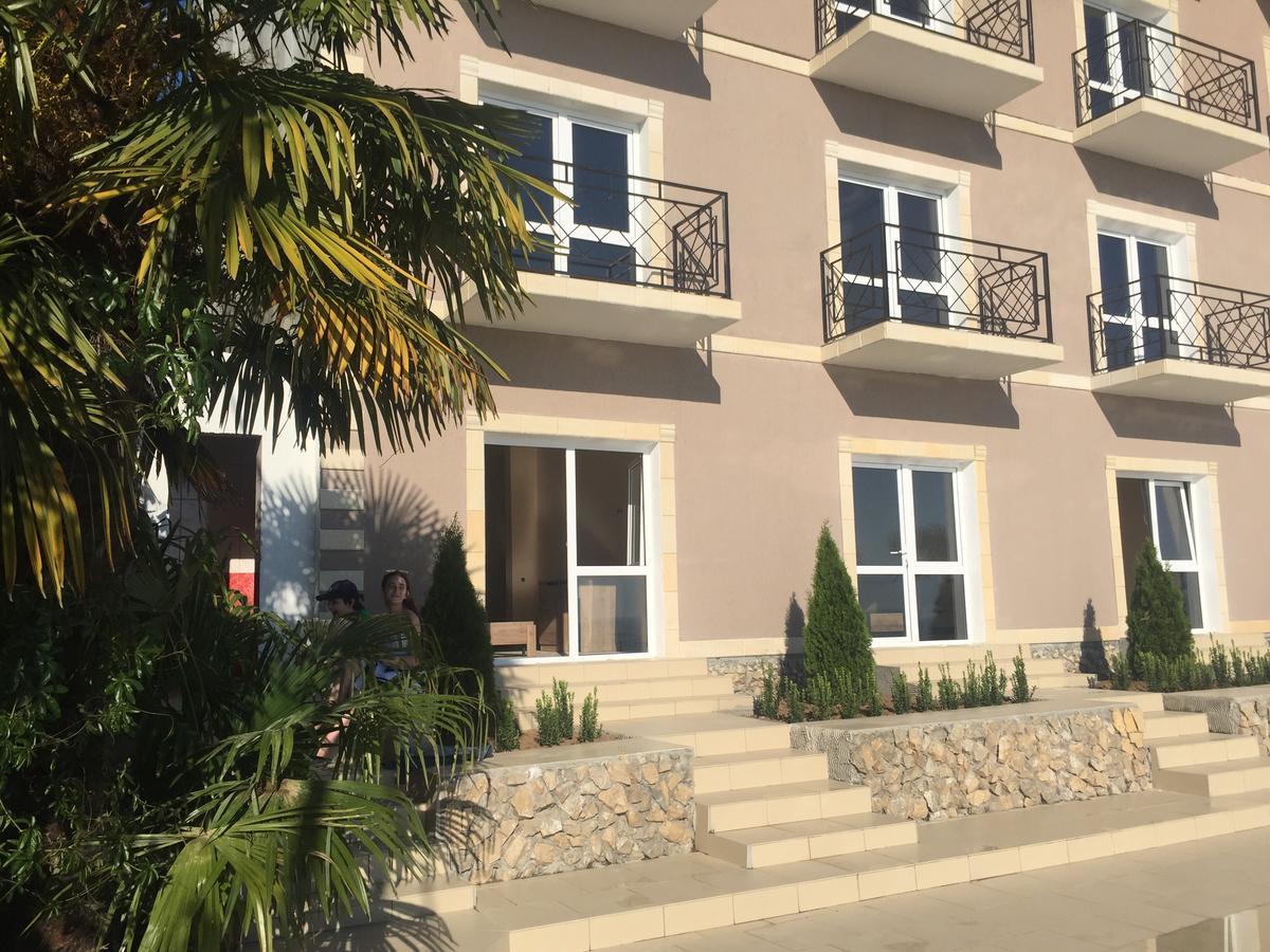 Astan Hotel Gagry Exterior photo